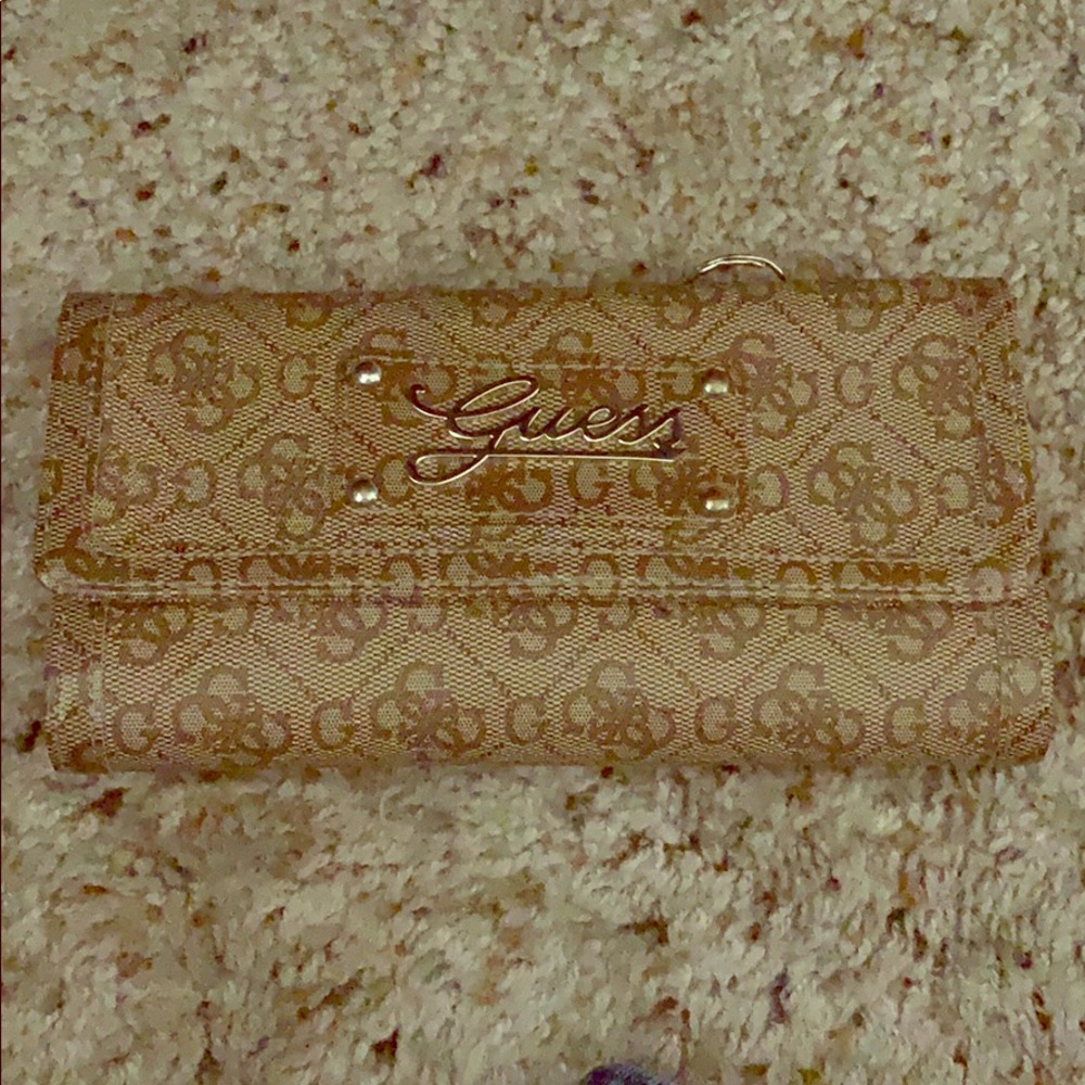 Guess wallet